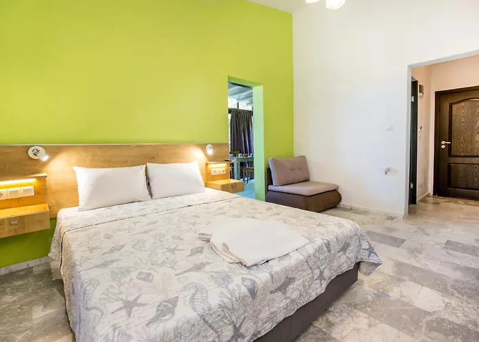 Marti סקאלה סוטירוס