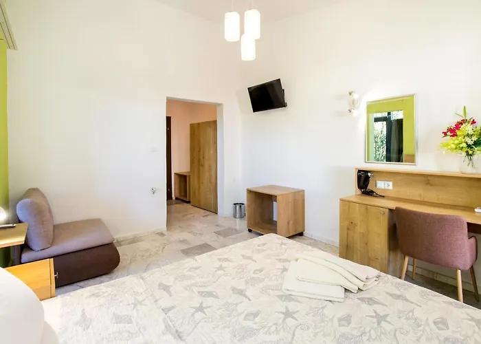 Marti סקאלה סוטירוס